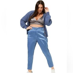 ❗️ NWT❗️TORRID Relaxed Tapered Satin Hi-Rise Cargo Pants BB